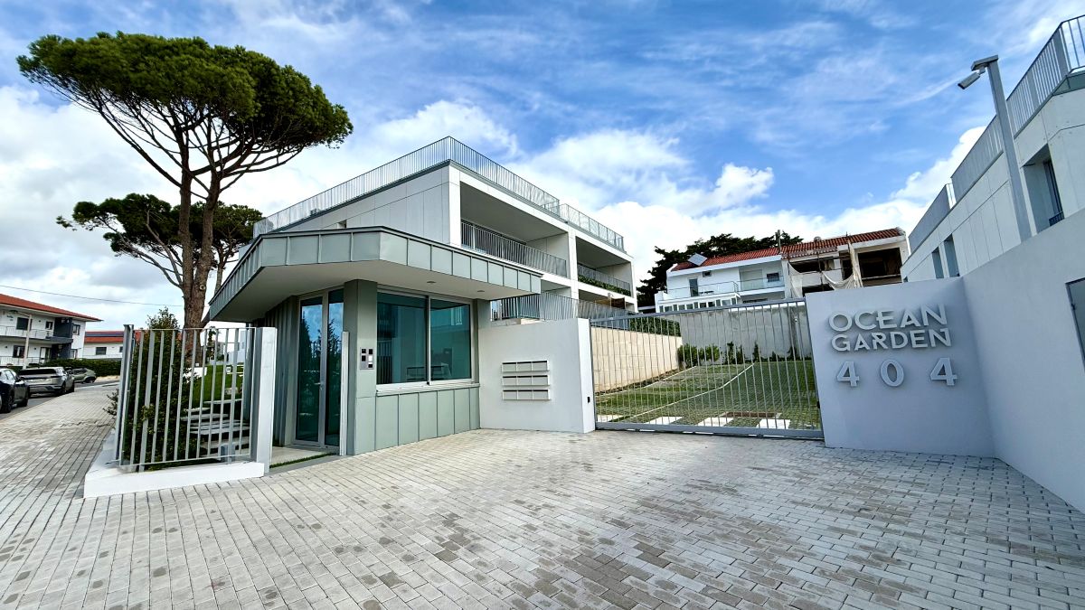 Luxury Townhouse "Ocean Garden" – Ocean View Residence in Carcavelos e Parede, Portugal — Lisboa, Cascais — 1