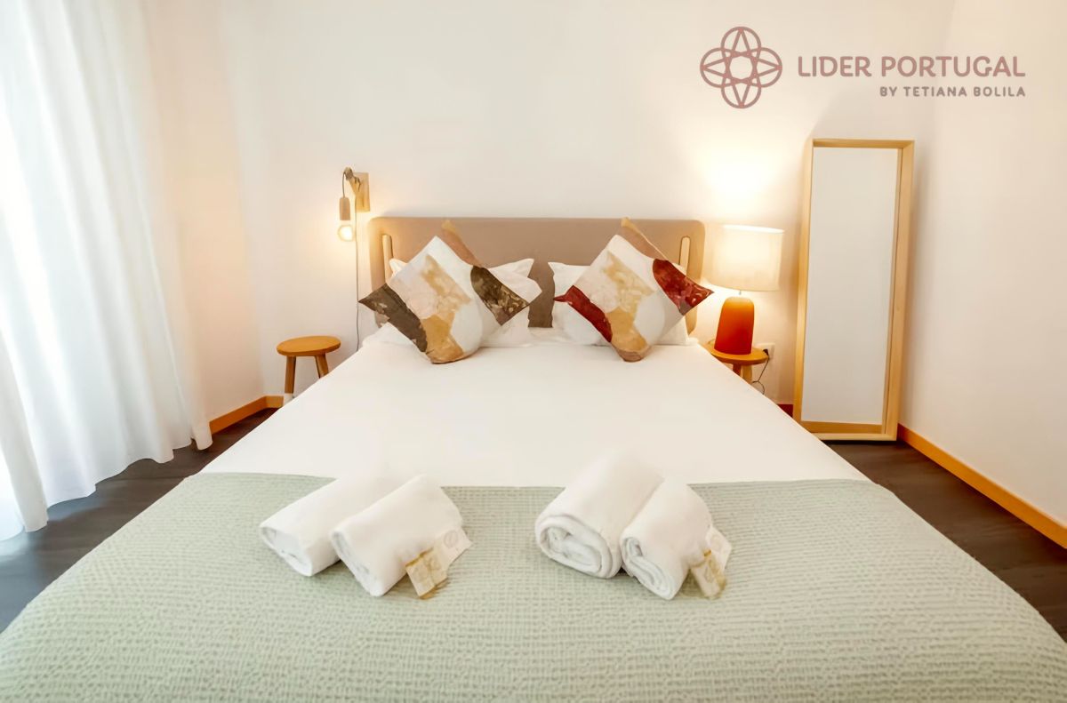 Active Rental Licensed Building – Investment Property in Porto, Portugal — Porto, Porto — 9