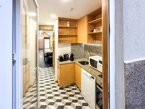 Active Rental Licensed Building – Investment Property in Porto, Portugal — Porto, Porto — 20