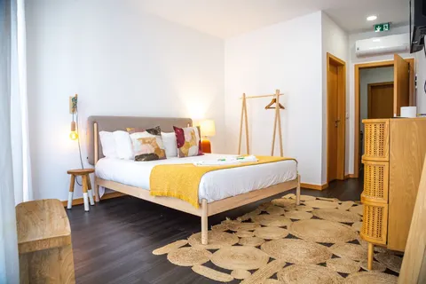 Active Rental Licensed Building – Investment Property in Porto, Portugal — Porto, Porto — 12