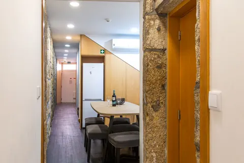 Active Rental Licensed Building – Investment Property in Porto, Portugal — Porto, Porto — 24