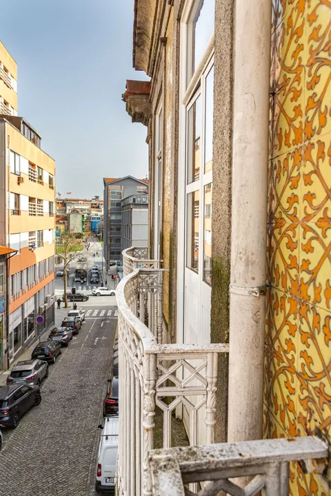 Active Rental Licensed Building – Investment Property in Porto, Portugal — Porto, Porto — 29