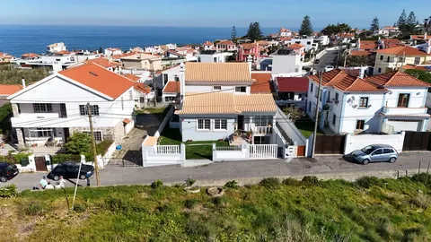 Coastal T3 Villa in Sintra, Portugal — Lisboa, Sintra — 1