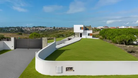4-Bedroom Villa with Sea & Sintra Views in Magoito, Portugal  — Lisboa, Sintra — 4