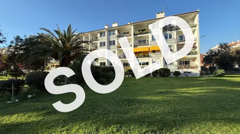 T2 Apartment in Carcavelos near Lisbon – Property for Sale in Portugal — Lisboa, Cascais — 1