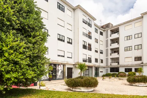 4 Bedroom Apartment for Sale in Bonfim, Porto — Nova Sintra, Near Campanhã Station, Portugal — Porto, Porto — 1
