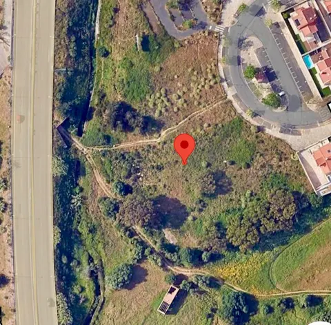 Terreno 6.166 m² para Equipamento Desportivo e Edifício Comercial — Albarraque, Sintra  — Lisboa, Sintra — 1